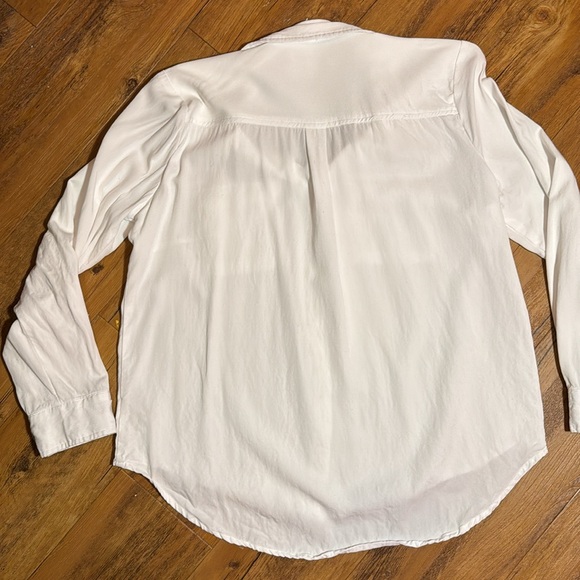 Classic white button up collared dress shirt - Picture 6 of 10